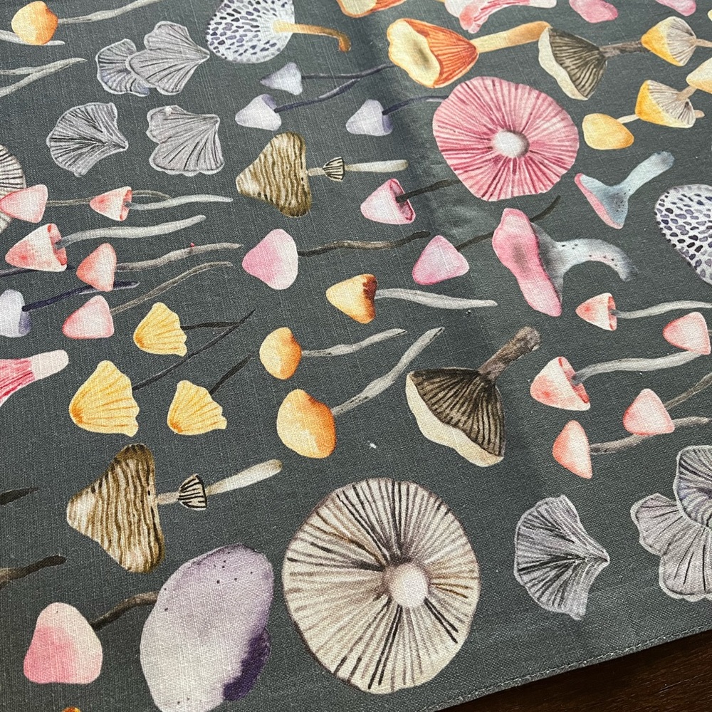 Anthropologie mushroom table runner NWT